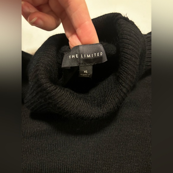 The Limited asymmetrical sleeveless turtleneck tunic, side button sweater, XL - Picture 3 of 9